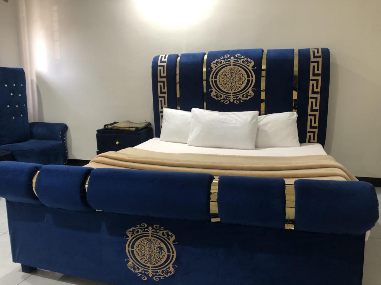 Hotel Islamabad Crown Rawalpindi Exterior photo
